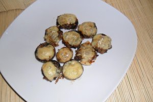 Ciuperci umplute