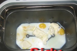 Prajitura alsaciana cu stafide si nuca-in masina de paine