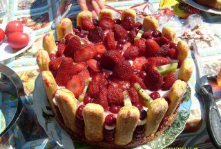 Tort cu capsuni
