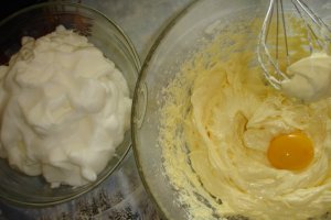 Tort de ciocolata cu migdale si nuci by Jamie Oliver