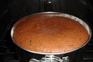 Tort de ciocolata cu migdale si nuci by Jamie Oliver