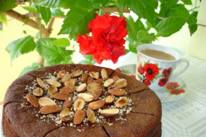 Tort de ciocolata cu migdale si nuci by Jamie Oliver