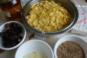 Batoane de cereale cu fructe deshidratate