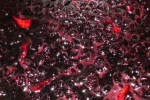 Dulceata de cirese negre