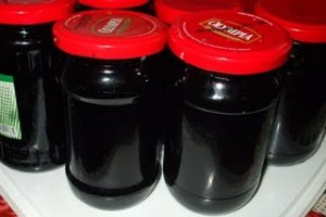 Dulceata de cirese negre