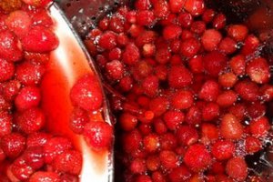 Gem si sirop de capsuni