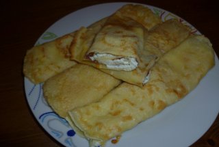 Clatite cu crema ricotta si marar