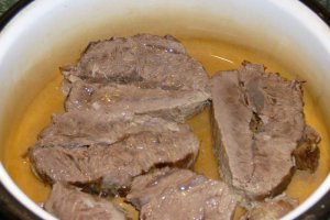 Friptura de manzat la "tava"