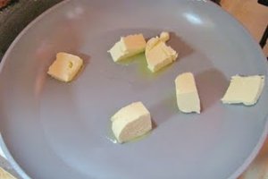 Sos de ienibahar cu marar verde
