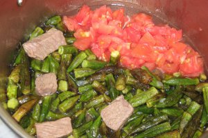 "Bamyah"-Mancare de bame cu carne de vita-specific arabeasca