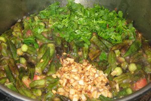 "Bamyah"-Mancare de bame cu carne de vita-specific arabeasca