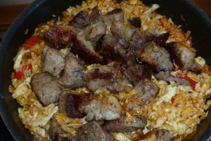 Mancare de varza creata cu carne de porc