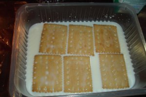 Prajitura  cu biscuiti cu adaos de piscoturi
