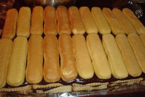 Prajitura  cu biscuiti cu adaos de piscoturi