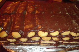 Prajitura  cu biscuiti cu adaos de piscoturi