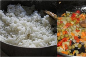 Orez prajit cu oua si legume
