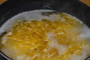 Paste cu pui, ciuperci si smantana