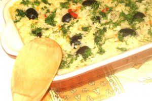 Orez cu legume si masline la cuptor