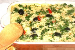 Orez cu legume si masline la cuptor