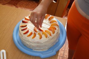 Tort cu piersici