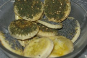 Biscuiti cu zaatar ,mac si sare