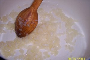 Jambalaya cu pui si carnati