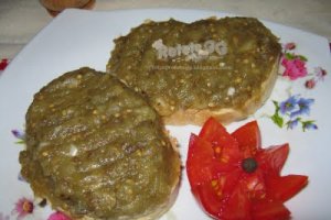 Salată de vinete cu ceapă (de post)