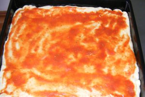 Pizza cu prosciutto crudo