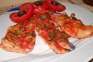 Fileuri de muschi de porc cu unt si marar la cuptor