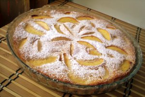 Clafoutis cu piersici