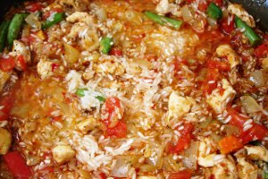  Paella cu pui si fructe de mare
