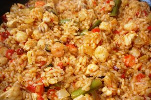  Paella cu pui si fructe de mare
