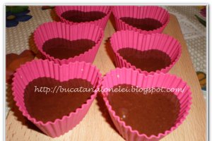 Briose cu cacao si inima de cocos