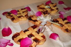 Mini tarte cu gem de caise