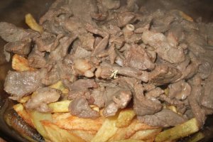 Pastrama de oaie la tigaie