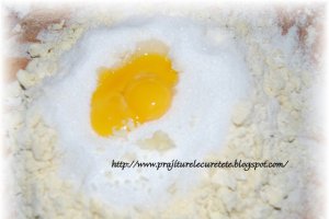 Fursecuri cu dulceata din fructe de padure
