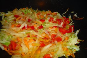Budinca de omleta cu legume si feta