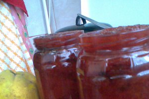 Dulceata de gutui rase