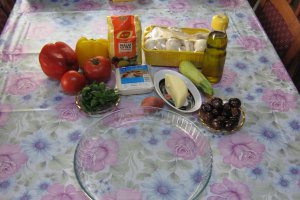 Pizza cu blat de mamaliga
