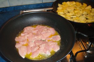 Reteta delicioasa de piept de pui cu ciuperci si smantana