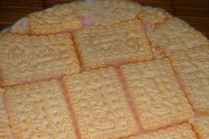 Tort de biscuiti
