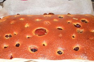 Prajitura cu iaurt si prune