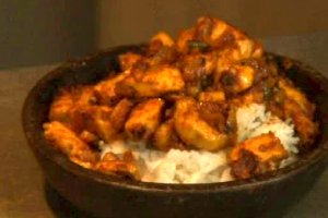 VIDEO: Cum sa prepari pui cu curry in 10 minute