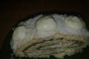 Rulada cu crema de lapte