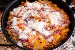 Paste cu carne tocata la cuptor