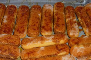 Prajitura cu piscoturi si doua creme de ciocolata