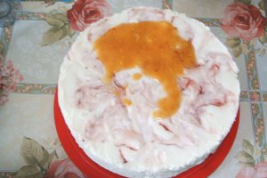 Tort diplomat cu piersici