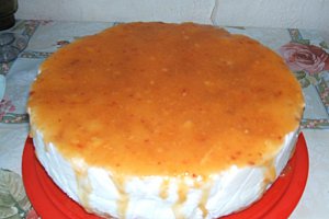 Tort diplomat cu piersici