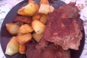 Friptura de carne de porc cu cartofi