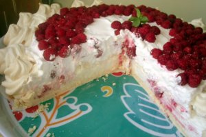 Pavlova cu zmeura